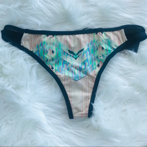 NEW TAVIK Swim Bikini Set - Picture 5 of 7